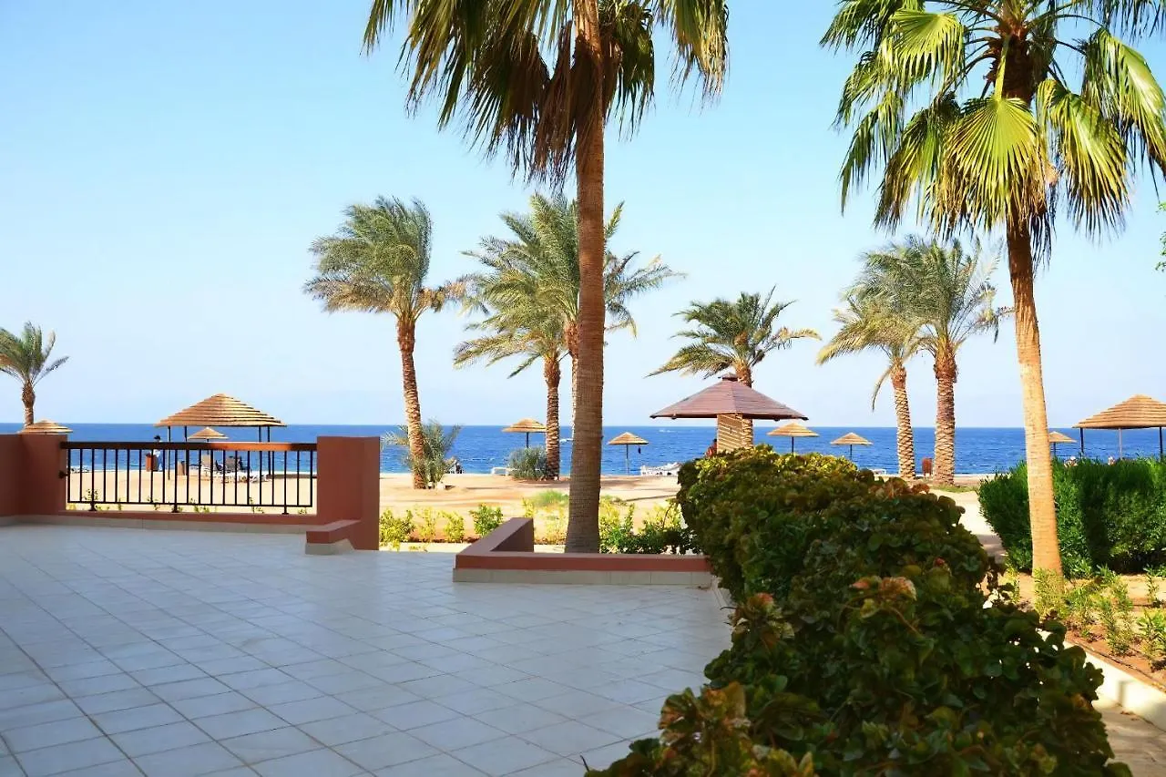 Only Families - Tala Bay Resort Aqaba - Seafront One Bedroom Apartment 0*,  Jordánsko