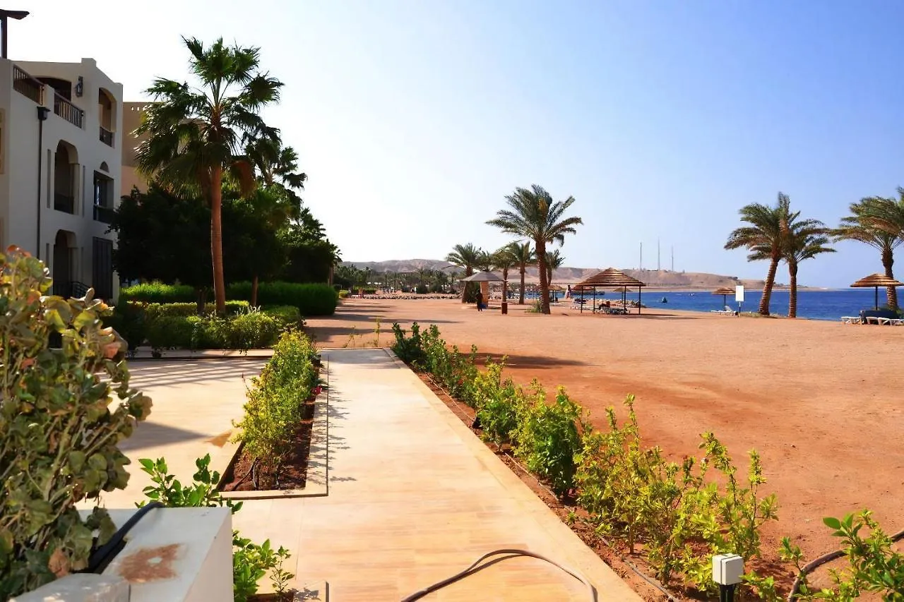 Only Families - Tala Bay Resort Aqaba - Seafront One Bedroom Apartment Jordánsko
